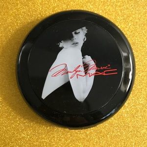 MAC Beauty Powder / Forever Marilyn